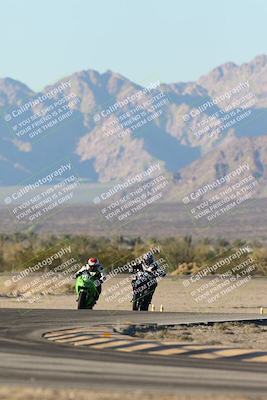 media/Dec-07-2025-CVMA (Sun) [[3e7d2de5dc]]/Race 18-Formula Twins-Formula 40 UL/